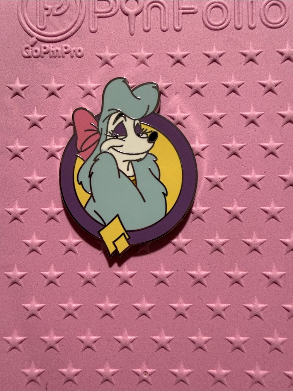 2026 Disney Enchanted Ensemble Pin Georgette Oliver & Company Mystery Pin NEW